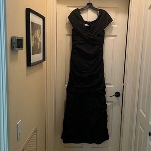 Rickie Freeman Teri Jon Elegant Black Silk Gown SZ 12 Event Evening Formal Prom